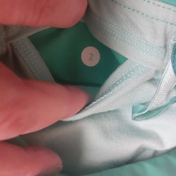 Lululemon Women's Size 2 Aqua Green Coolmax Inner Drawstring Athletic Skort - Picture 7 of 13